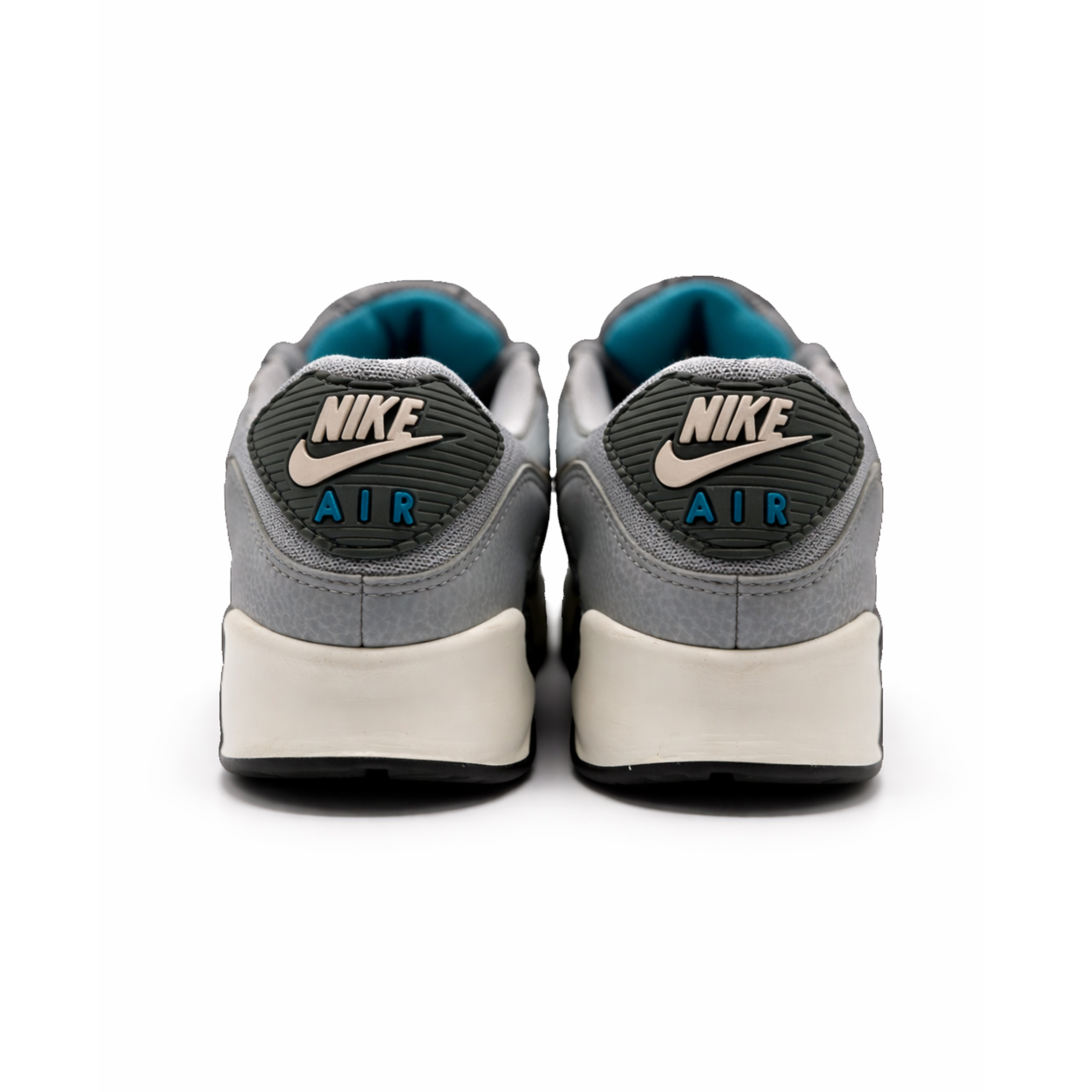 Nike Air Max 90 in Wolf Grey and Chlorine Blue | excellent | EUR 43