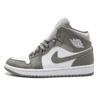 Air Jordan 1 Mids | EUR 41 | leftover